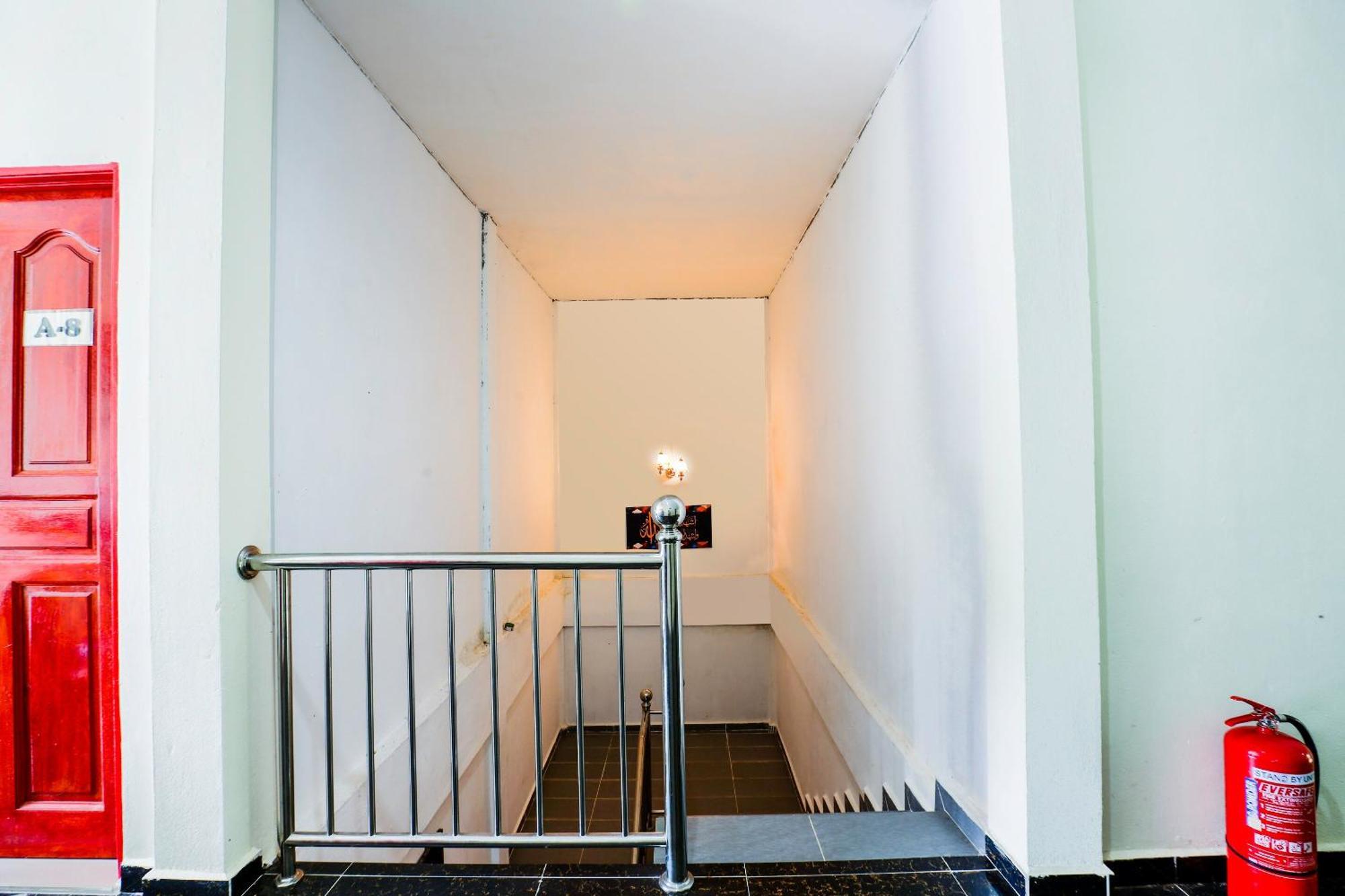 Oyo 89933 Nun Hotel Jeli Bagian luar foto