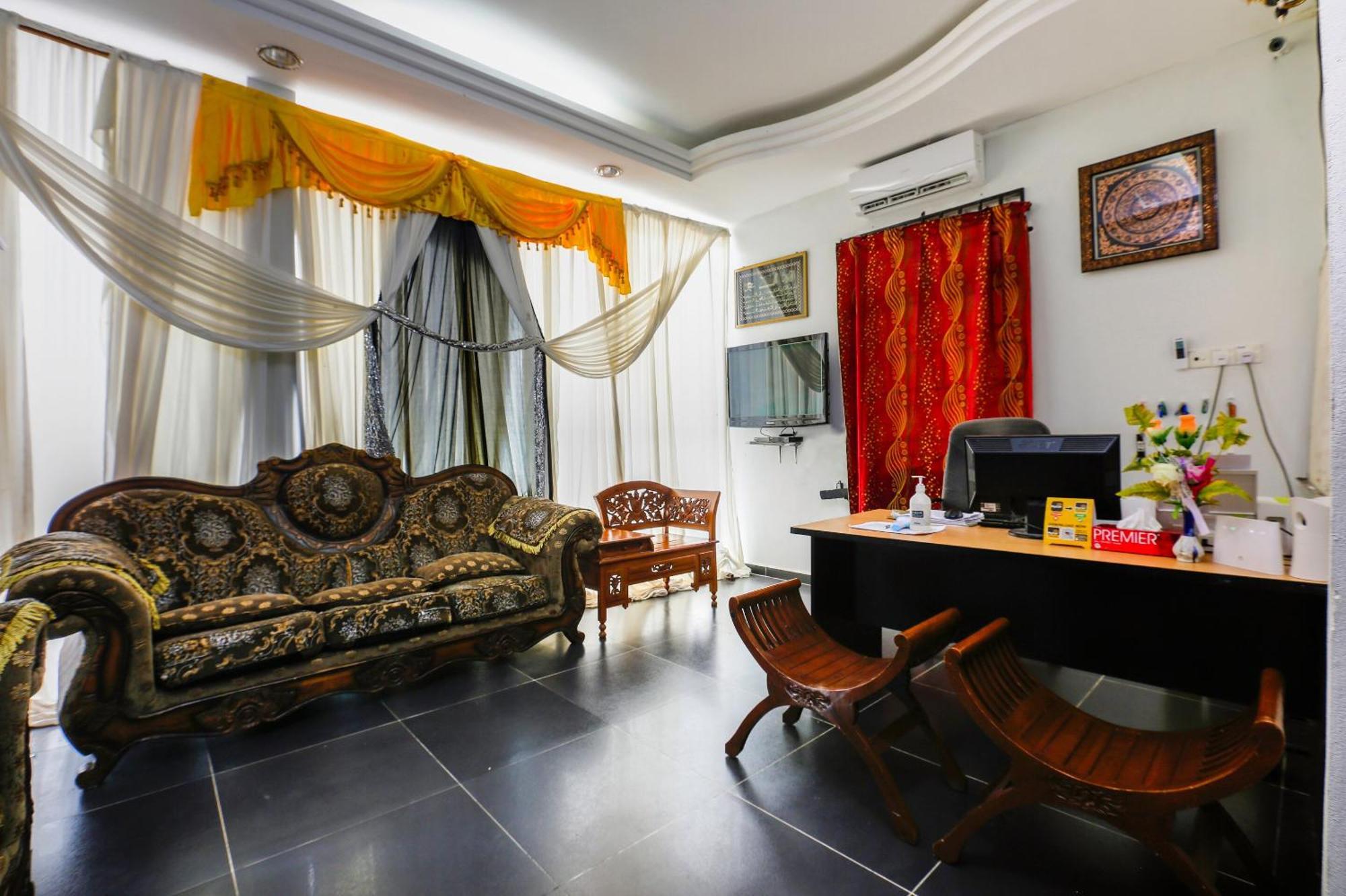 Oyo 89933 Nun Hotel Jeli Bagian luar foto